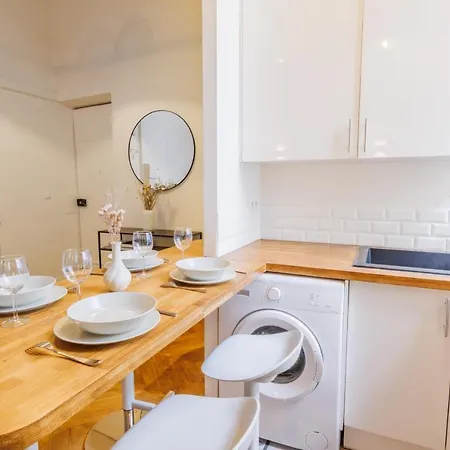 Superb & Typically Parisian Duplex - 1br4p - G * Παρίσι