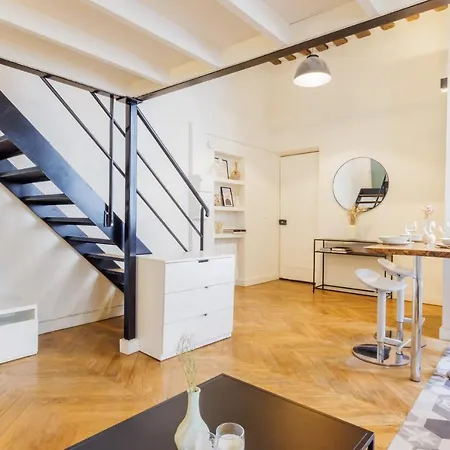 Superb & Typically Parisian Duplex - 1br4p - G